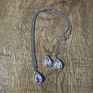 New silver necklace and earrings iridescent teardreop charms.